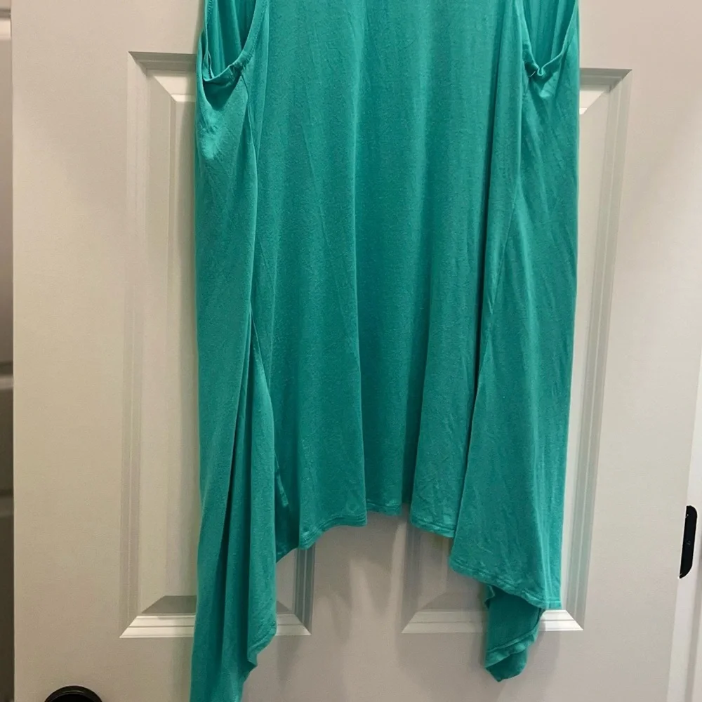 3/$19 Zenana outfitters teal sleeveless open front cardigan top